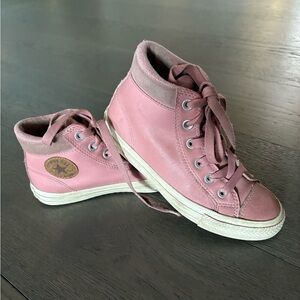 Converse pink girls runners sz 3Y very good condition